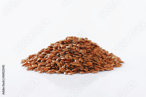 Brown flax seeds