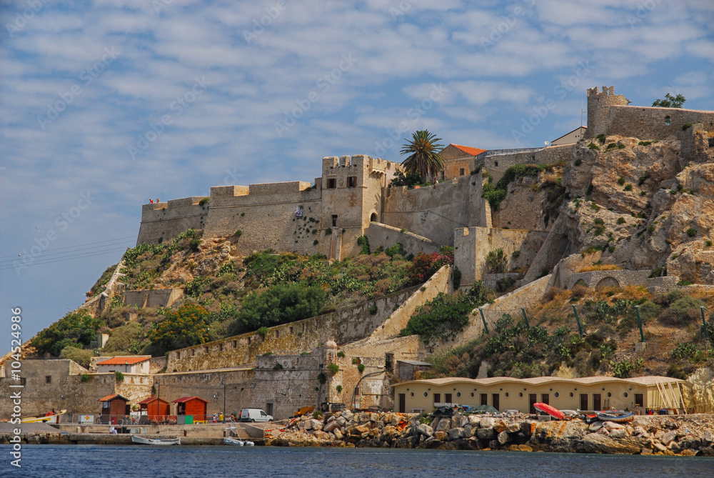Tremiti Islands: Badiali Castle in San Nicola, Italy Tremiti Islands: Badiali Castle in San Nicola, Italy