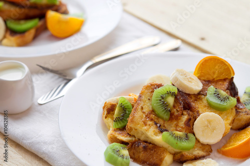 French toasts with fruits 