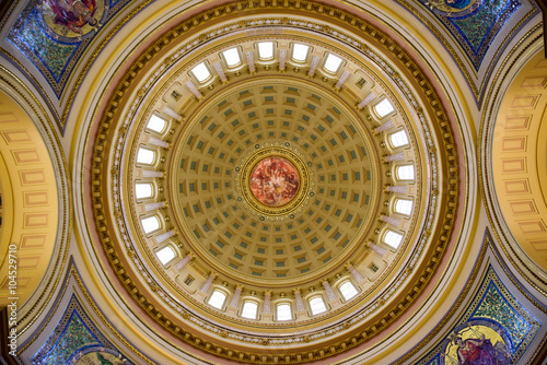 Pattern painting on the dome circular ceiling 