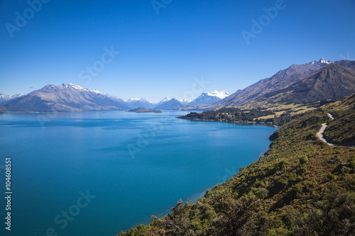 Entlang des Ufers des Lake Wakatipu © hardyuno