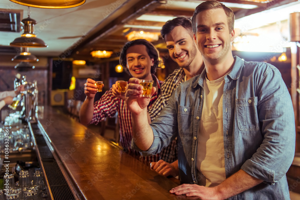 Men in pub Men in pub