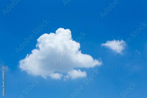 Fototapeta Naklejka Na Ścianę i Meble -  single cloud on clear blue sky background