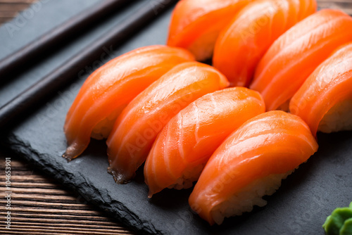 Obraz na plátně Sushi s lososem