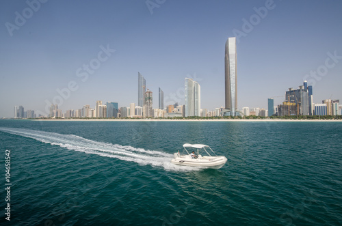 Abu Dhabi Skyline © Michael Bogner
