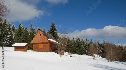 Cottage in mountains © raimund14