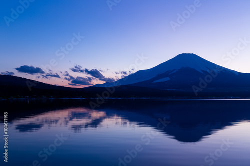 Mountain Fuji with Lake Yamanaka © leungchopan