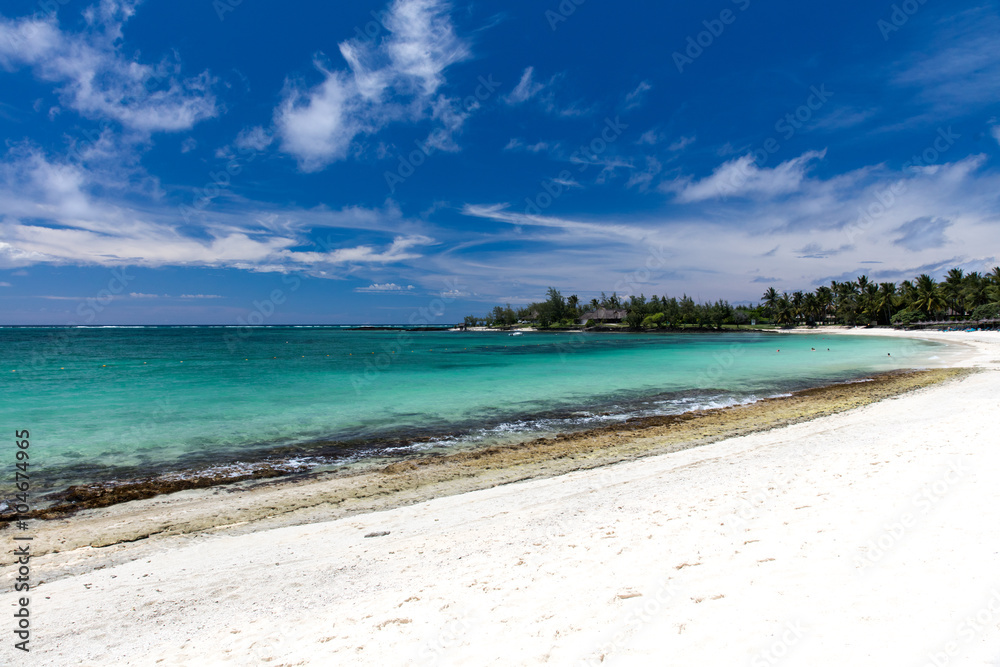 Plage de sable fin à l'île Maurice