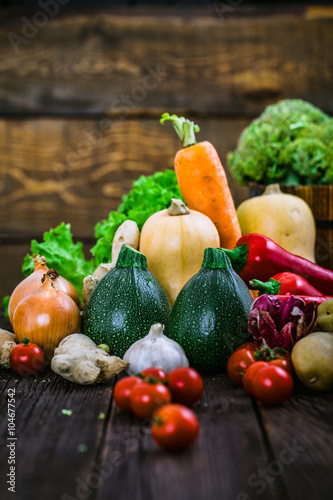 Fototapeta Naklejka Na Ścianę i Meble -  Fresh organic vegetables