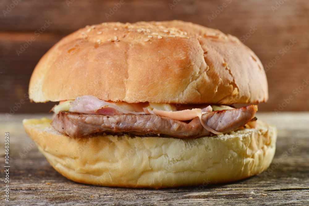 Light burger with chicken fillet Light burger with chicken fillet