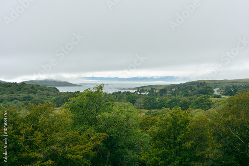 Loch Linnhe am südlichen Ende des Great Glen Woods with a View