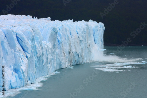 glacier / while traveling through Argentina we visited this most amazing glacier called Perito Moreno