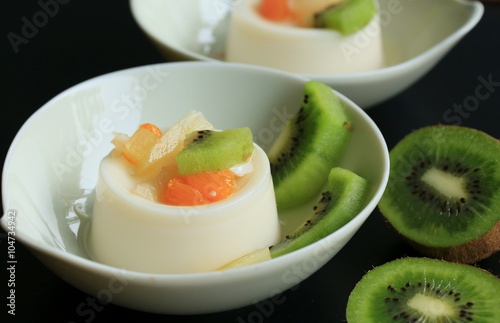 tasty kiwi fruit pudding