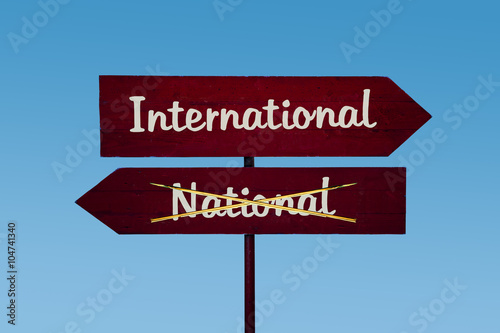 Schild 48_International