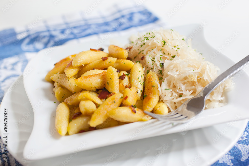 Schupfnudeln mit Speck und Sauerkraut Schupfnudeln mit Speck und Sauerkraut