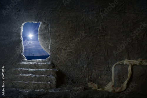 Photo Empty Tomb of Jesus at Night