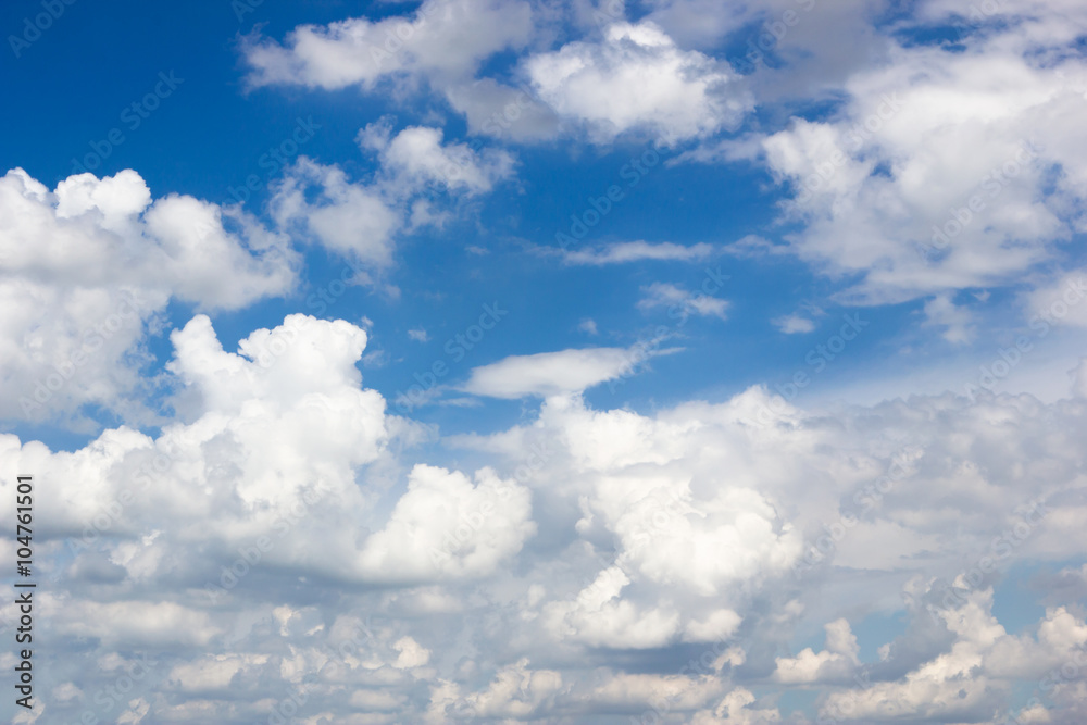 Obraz premium clouds in the blue sky.