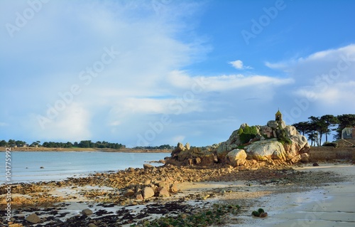 Le rocher de La Sentinelle à Port-Blanc en Bretagne