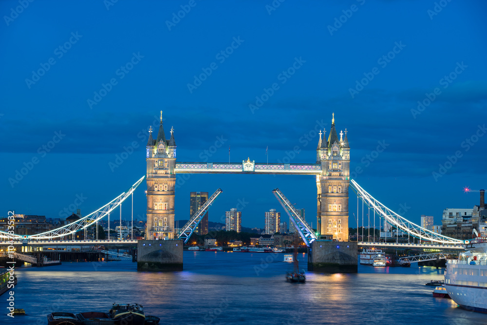 Obraz premium Tower Bridge, London, UK