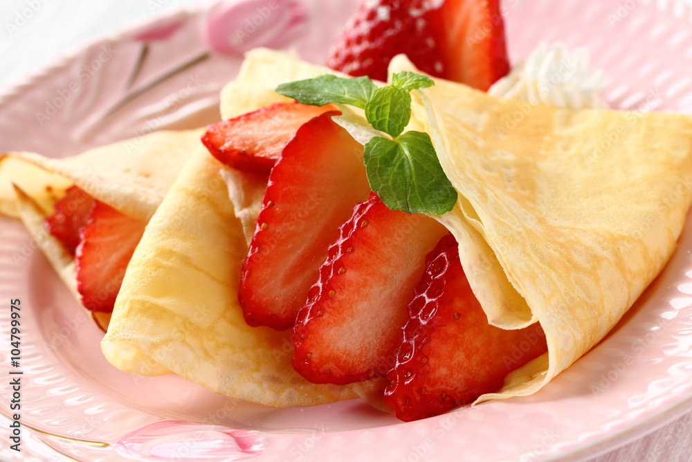 いちごクレープ Images – Browse 28 Stock Photos, Vectors, and