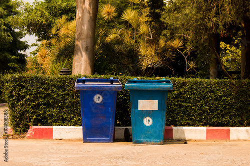 Blue , bins , recycling bins , trash cans and public hospitals .