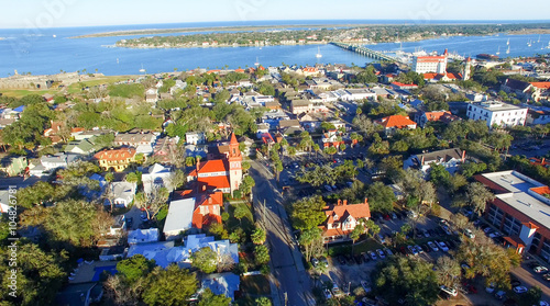 Cuadro en lienzo Aerial view of St Augustine, Florida