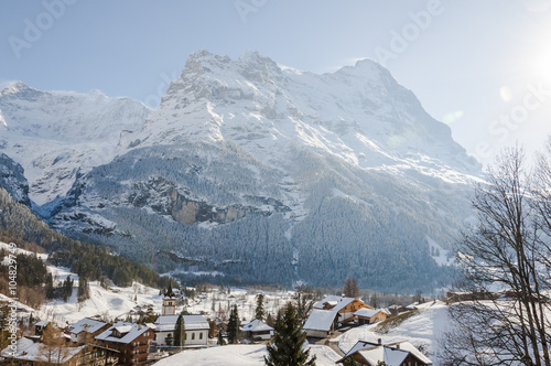 Grindelwald, Dorf, Bergdorf, Dorfkirche, Alpen, Schweizer Alpen, Eiger, Eigernordwand, Wintersport, Wanderferien, Wanderweg, Berner Oberland, Winter, Schweiz photo