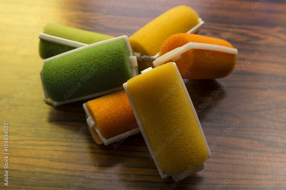 Obraz premium Old colored foam curlers