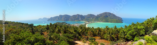 Panorama of Phi-Phi island in Thailand © Kokhanchikov