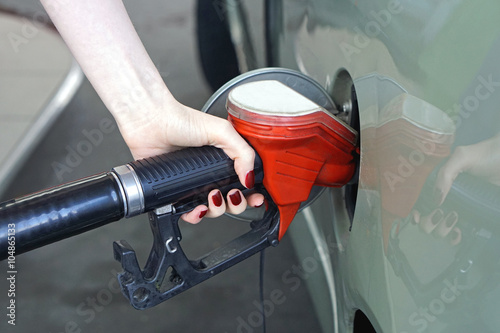 Filling car