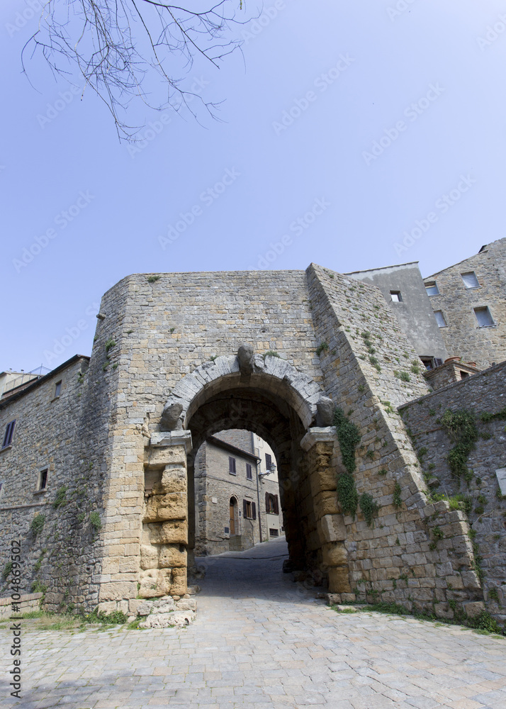 Porta (gate) in San Gimignano, Italy