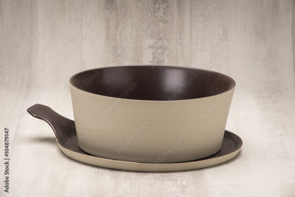 Round, Flat Base Beige Soup Bowl on Matching Color Coaster Round, Flat Base Beige Soup Bowl on Matching Color Coaster