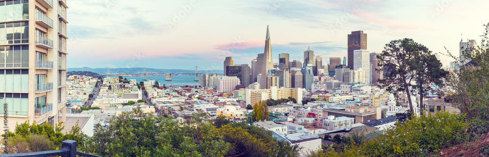 Fototapeta premium cityscape and skyline of san francisco in USA