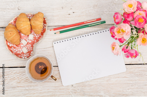 Breakfast, notes and flowers