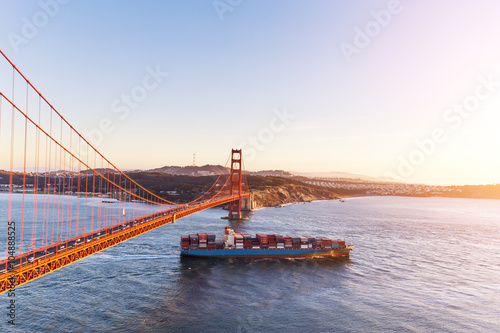 san francisco gold gate bridge in sunny day