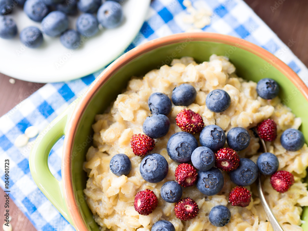 Oatmeal porridge with berries Oatmeal porridge with berries