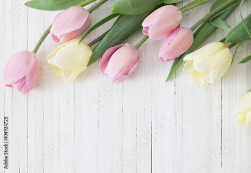 Fototapeta Naklejka Na Ścianę i Meble -  beautiful tulips on wooden background