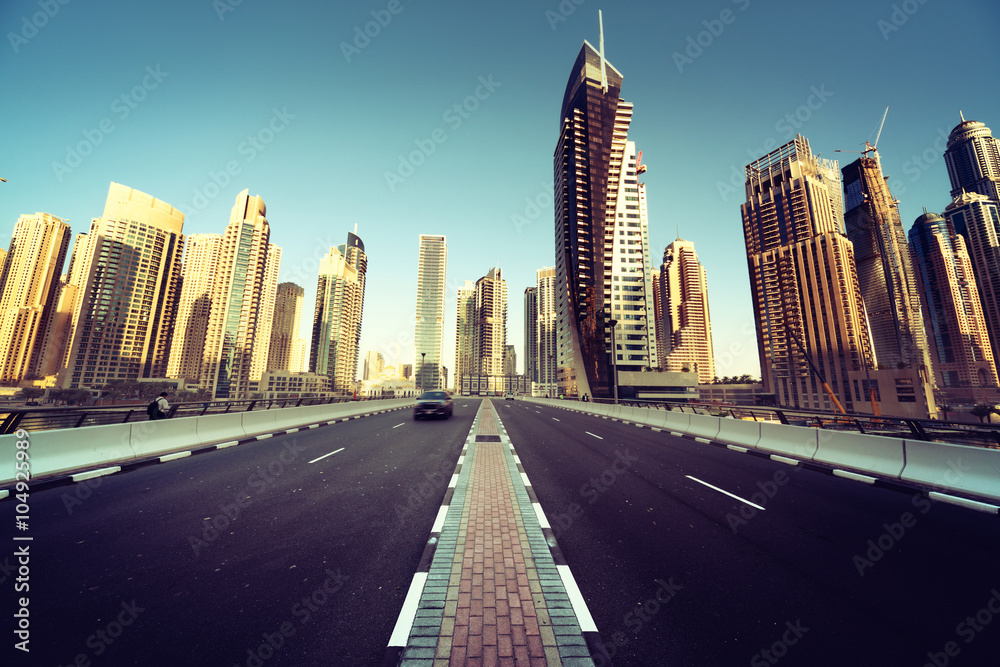 Naklejka premium droga w Dubaju, Zjednoczone Emiraty Arabskie