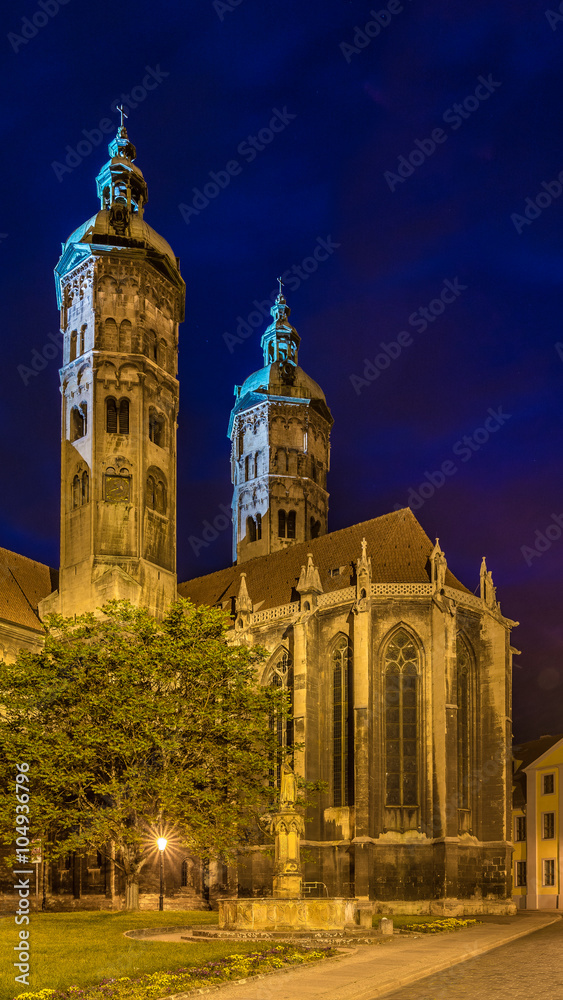 Naumburger Dom in Maumburg/Saale am Abend, Sachsen-Anhalt Naumburger Dom in Maumburg/Saale am Abend, Sachsen-Anhalt
