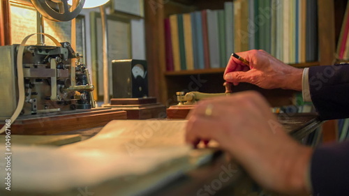 Tipping a telegraph in Morse code 