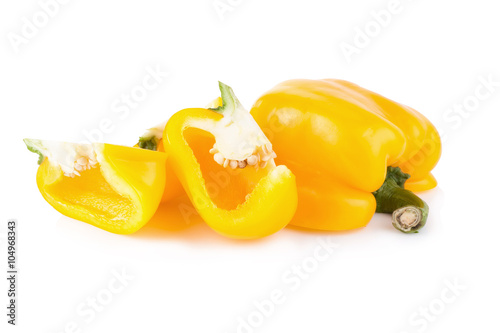 Murais de parede sweet yellow pepper isolated on white background