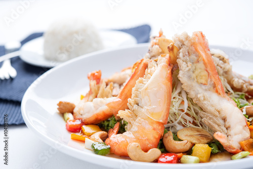 Stir fried shrimp with cashew nuts, Chinese Food 