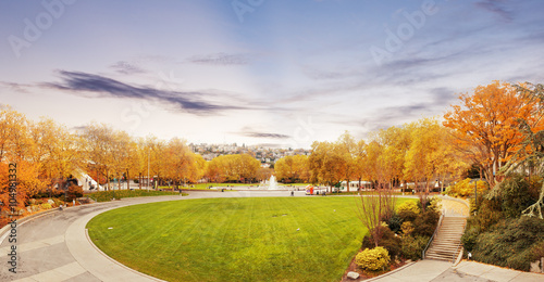 Foto landscape of seattle center near space needle