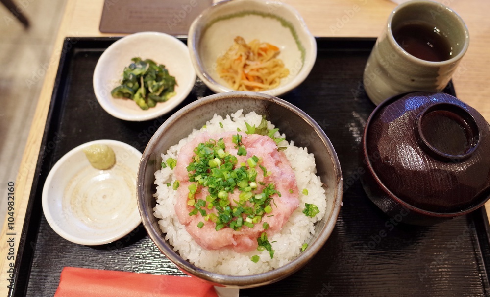 ネギトロ丼