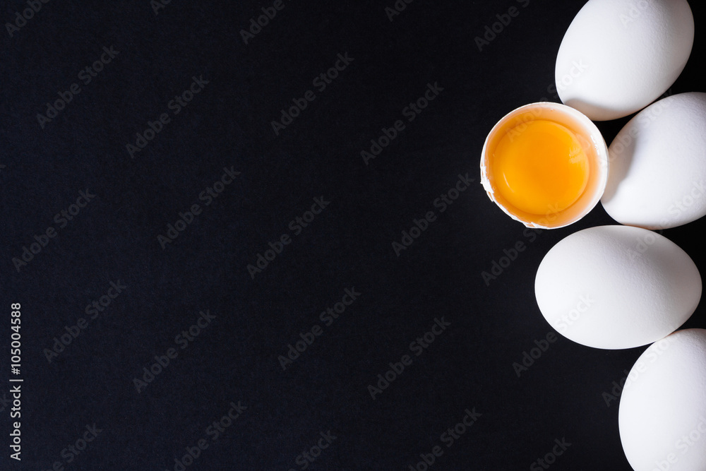 Foto auf Alu-Dibond mit Several eggs on a black background #105004588