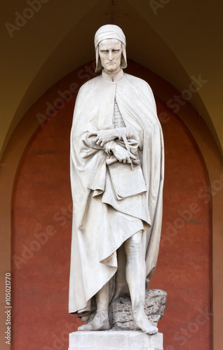 Statue of Dante in Padua, Italy