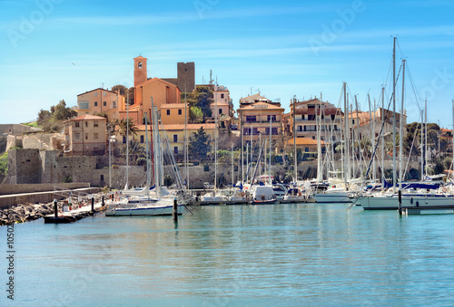 Obraz na płótnie Waterfront of small town of Talamone. Grosseto region, Tuscany, w salonie