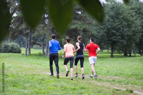 Young people training in th...
