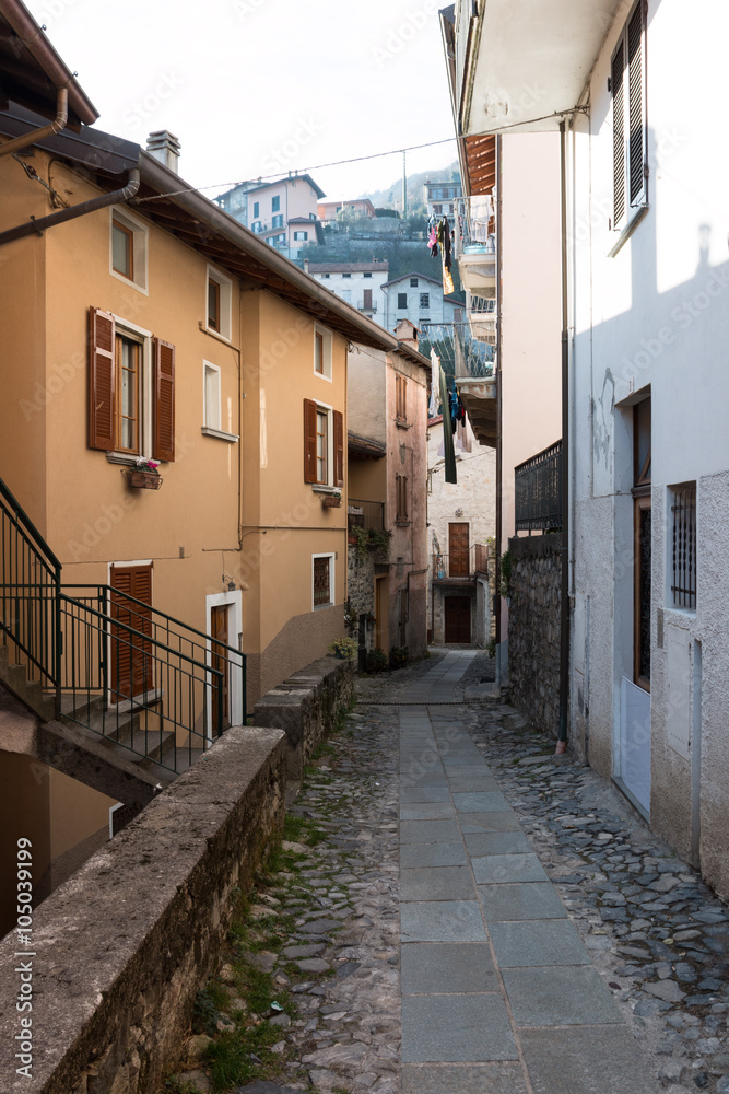 Colonno - lago di Como Colonno - lago di Como