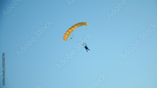 Wallpaper Mural Two skydivers swimming in the air Torontodigital.ca